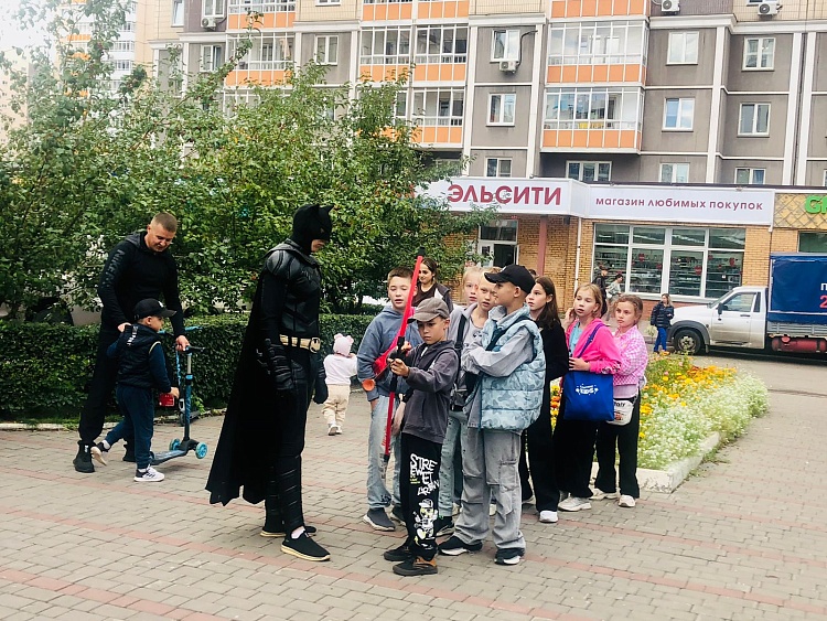 Праздник, посвященный 1 сентября на ул. Мартынова, 22 Праздник, посвященный 1 сентября на ул. Мартынова, 22