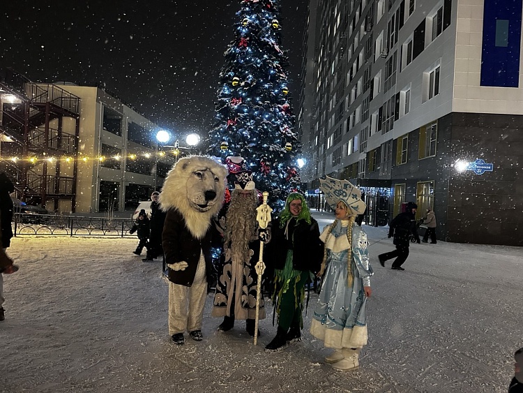 Праздник на улице Лесников, 31 и Лесников, 43